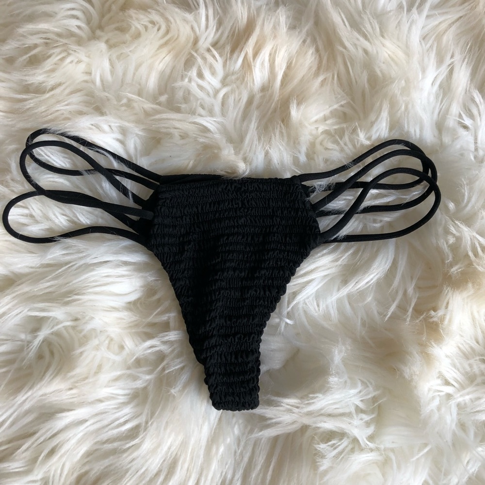 Indah “Melli” bottom